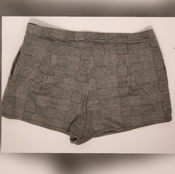 Plaid Short Shorts - Picture 2 of 2
